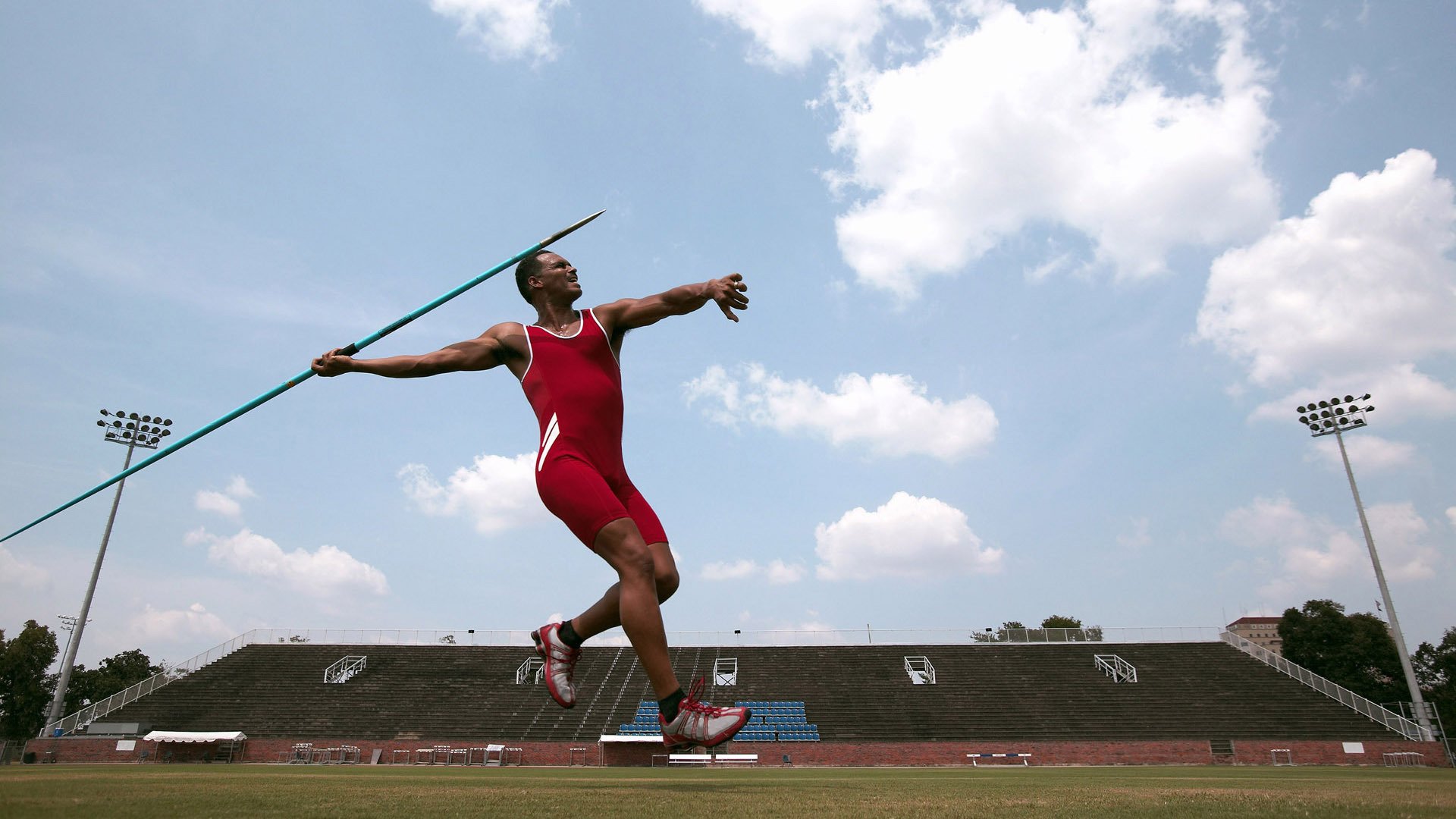 西部排名竞争白热化
