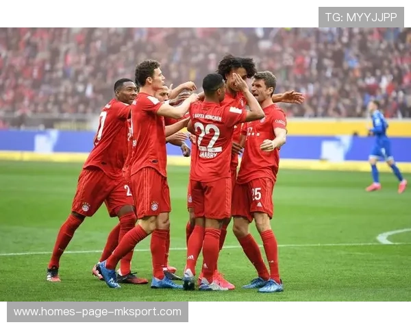 拜仁大胜后全队鞠躬感谢球迷，激情与感动的双重盛宴